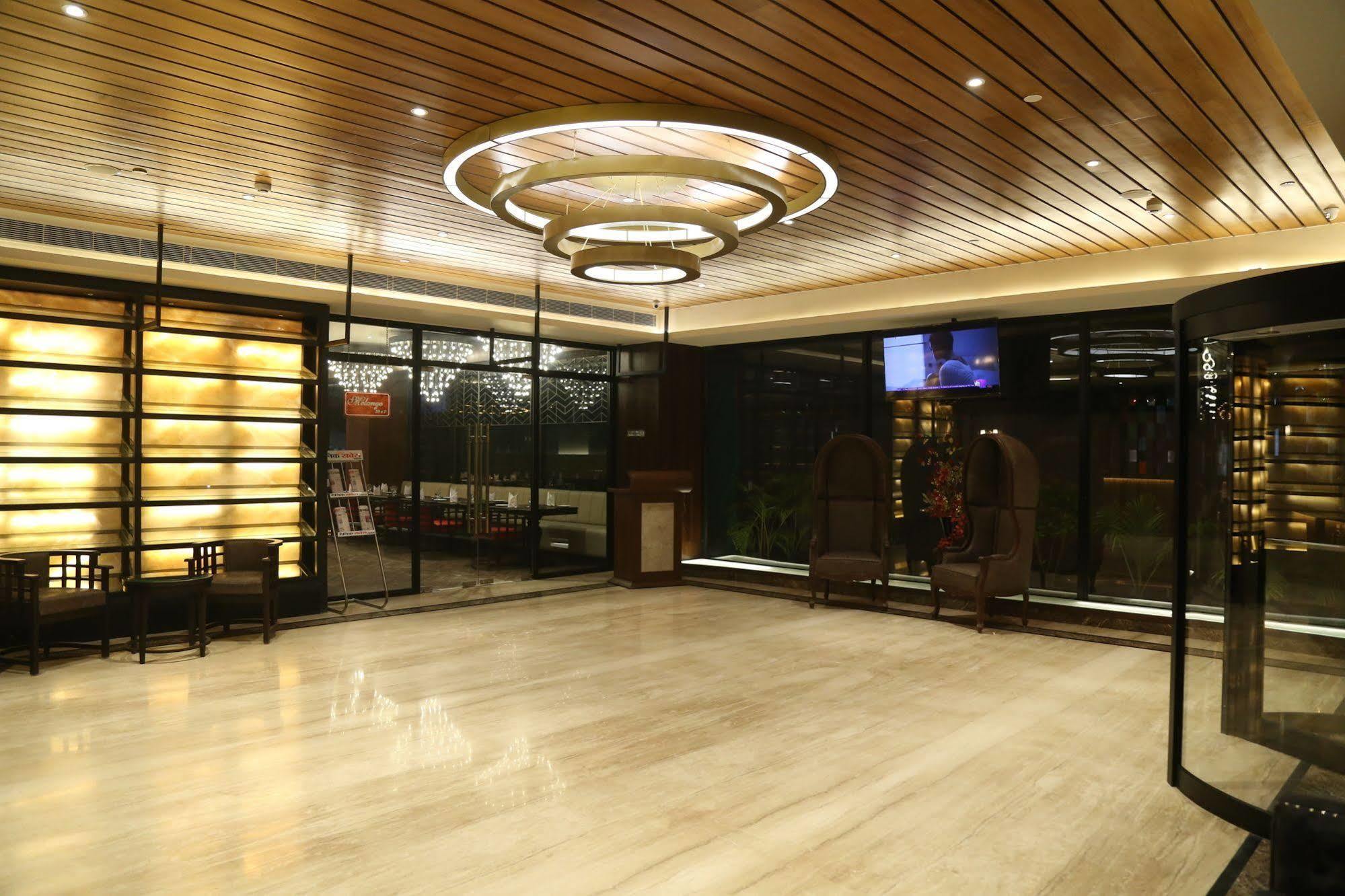 Ramada Encore Τζαλαντάρ Εξωτερικό φωτογραφία